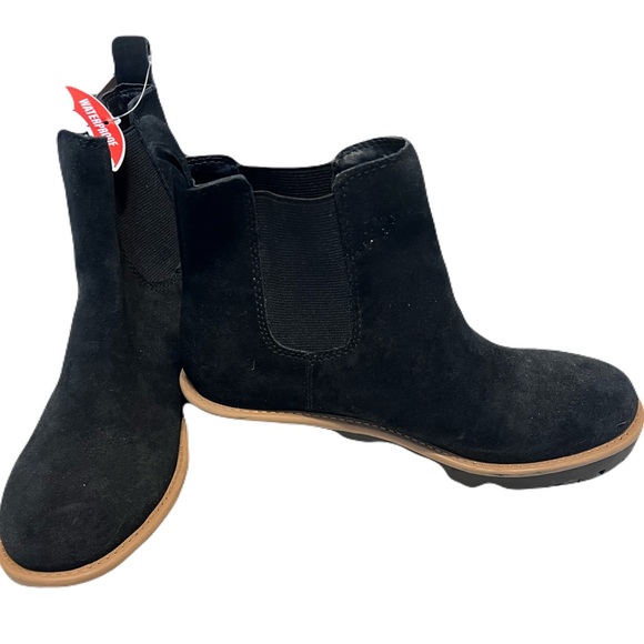 Blondo Suede Black Ankle Booties - Picture 1 of 4